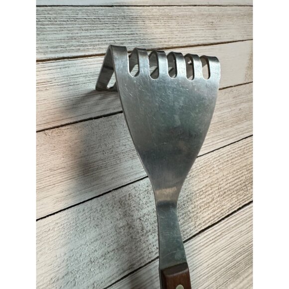 Right angle potato smasher. USA Ekco Flint Stainless Steel With Wooden Handle - Picture 5 of 9